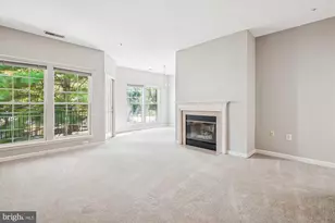 4131 Fountainside Ln, Fairfax, VA 22030 - Photo 9