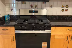 7905 Dassett Ct, Annandale, VA 22003 - Photo 9