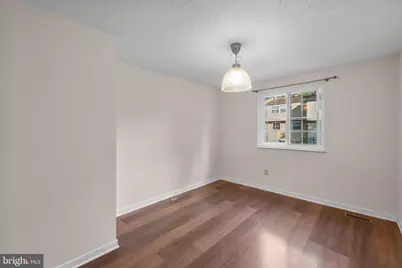 6832 Heatherway Court, Alexandria, VA 22315 - Photo 7