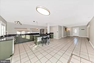 2112 Pimmit Dr, Falls Church, VA 22043 - Photo 9