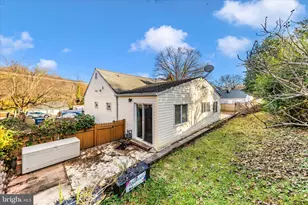 2112 Pimmit Dr, Falls Church, VA 22043 - Photo 51