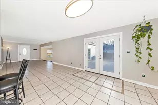 2112 Pimmit Dr, Falls Church, VA 22043 - Photo 15