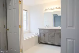 6324 Locust Tree Ln, Alexandria, VA 22312 - Photo 11