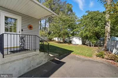 6812 Chestnut Avenue, Falls Church, VA 22042 - Photo 3