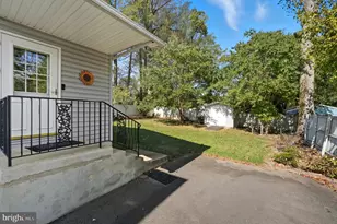 6812 Chestnut Ave, Falls Church, VA 22042 - Photo 3