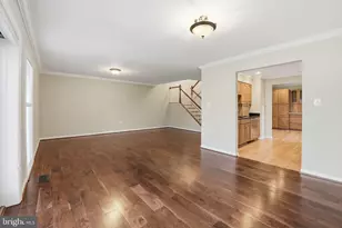 3152 Eakin Park Ct, Fairfax, VA 22031 - Photo 3