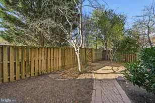 3152 Eakin Park Ct, Fairfax, VA 22031 - Photo 37