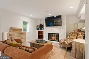 10205 Cedar Pond Dr, Vienna, VA 22182 - Photo 47