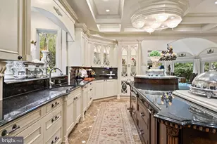 10205 Cedar Pond Dr, Vienna, VA 22182 - Photo 9