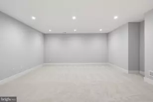 7000 Hector Rd, McLean, VA 22101 - Photo 43