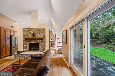 9706 Beach Mill Road, Great Falls, VA 22066 - Photo 13