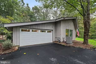 9706 Beach Mill Rd, Great Falls, VA 22066 - Photo 41