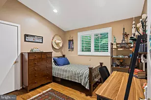 9706 Beach Mill Rd, Great Falls, VA 22066 - Photo 25