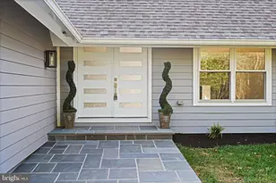 10900 Hunter Station Rd, Vienna, VA 22181 - Photo 5