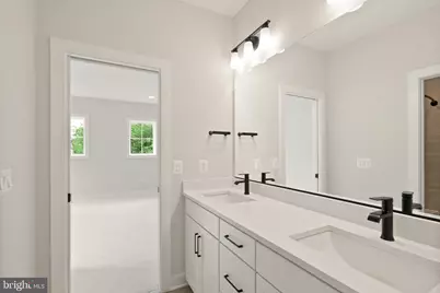 8217 Bucknell Drive, Vienna, VA 22180 - Photo 47