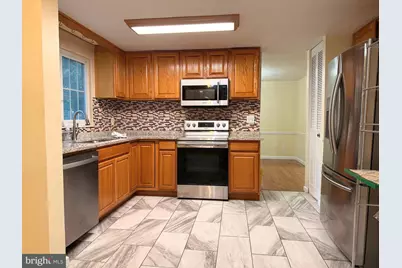 10434 Calumet Grove Drive, Fairfax, VA 22032 - Photo 5