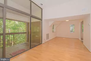 1665 Parkcrest Cir, Reston, VA 20190 - Photo 3