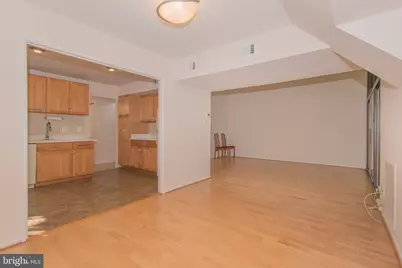 1665 Parkcrest Circle #301, Reston, VA 20190 - Photo 9