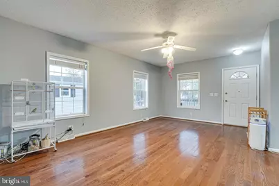 14640 Lufthansa Circle, Chantilly, VA 20151 - Photo 5