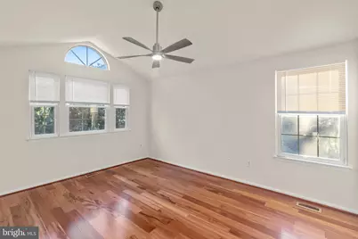 4528 Waverly Crossing Lane, Chantilly, VA 20151 - Photo 3