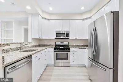 7708 Haynes Point Way #9B, Alexandria, VA 22315 - Photo 5