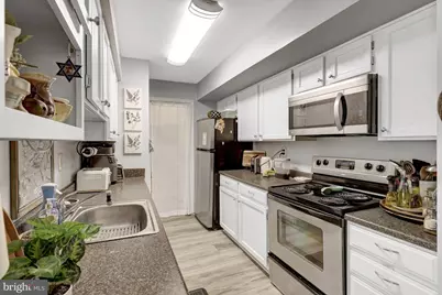 10205 Ashbrooke Court #30, Oakton, VA 22124 - Photo 13