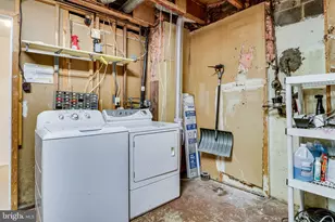 9911 Whitewater Dr, Burke, VA 22015 - Photo 47