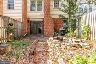 9911 Whitewater Dr, Burke, VA 22015 - Photo 53