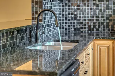 8322 Highcliffe Court, Annandale, VA 22003 - Photo 15