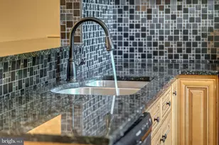 8322 Highcliffe Ct, Annandale, VA 22003 - Photo 15