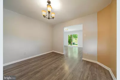 8322 Highcliffe Court, Annandale, VA 22003 - Photo 9
