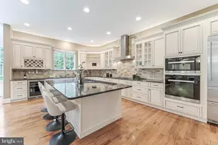 829 Golden Arrow St, Great Falls, VA 22066 - Photo 27