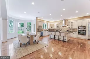 829 Golden Arrow St, Great Falls, VA 22066 - Photo 21