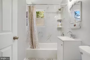 6908 Barrett, Falls Church, VA 22042 - Photo 29