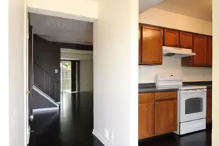 5761 Independence Cir, Alexandria, VA 22312 - Photo 7