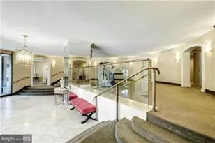 8370 Greensboro Dr, McLean, VA 22102 - Photo 5