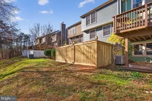 1548 Poplar Grove Dr, Reston, VA 20194 - Photo 9