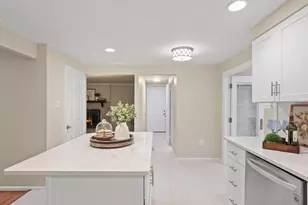 12133 Queens Brigade Dr, Fairfax, VA 22030 - Photo 17