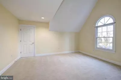 2082 Hunters Crest Way, Vienna, VA 22181 - Photo 15