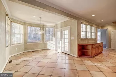 2082 Hunters Crest Way, Vienna, VA 22181 - Photo 9