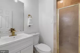 2404 Oakmont Ct, Oakton, VA 22124 - Photo 21