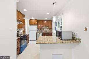 7810 Kalorama Rd, Annandale, VA 22003 - Photo 13