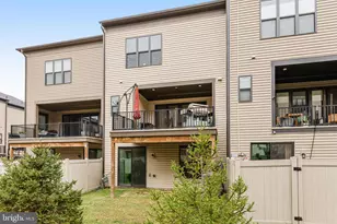 12307 W Oaks Dr, Fairfax, VA 22030 - Photo 41