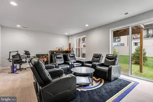 12307 W Oaks Dr, Fairfax, VA 22030 - Photo 19