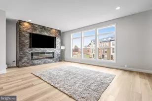 12307 W Oaks Dr, Fairfax, VA 22030 - Photo 13