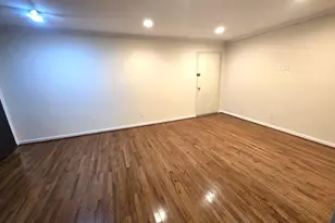 8000 Chanute Pl, Falls Church, VA 22042 - Photo 3