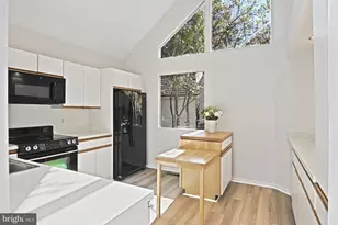 11504 Turnbridge Ln, Reston, VA 20194 - Photo 7