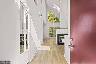 11504 Turnbridge Ln, Reston, VA 20194 - Photo 3