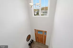 612 Gibson Cir SW, Vienna, VA 22180 - Photo 27