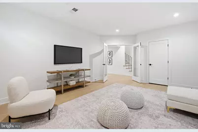 612 Gibson Circle SW, Vienna, VA 22180 - Photo 57